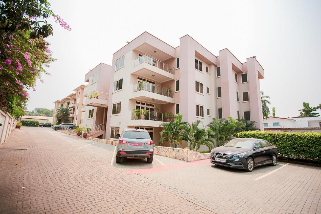 Bertha'S Court D-Plus Apartments Dzorwulu Exterior foto
