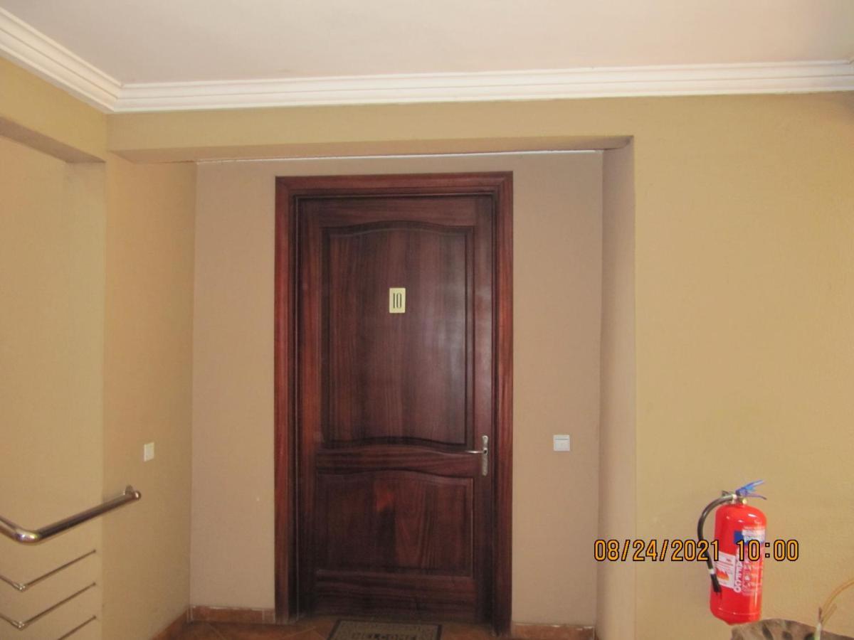 Bertha'S Court D-Plus Apartments Dzorwulu Exterior foto
