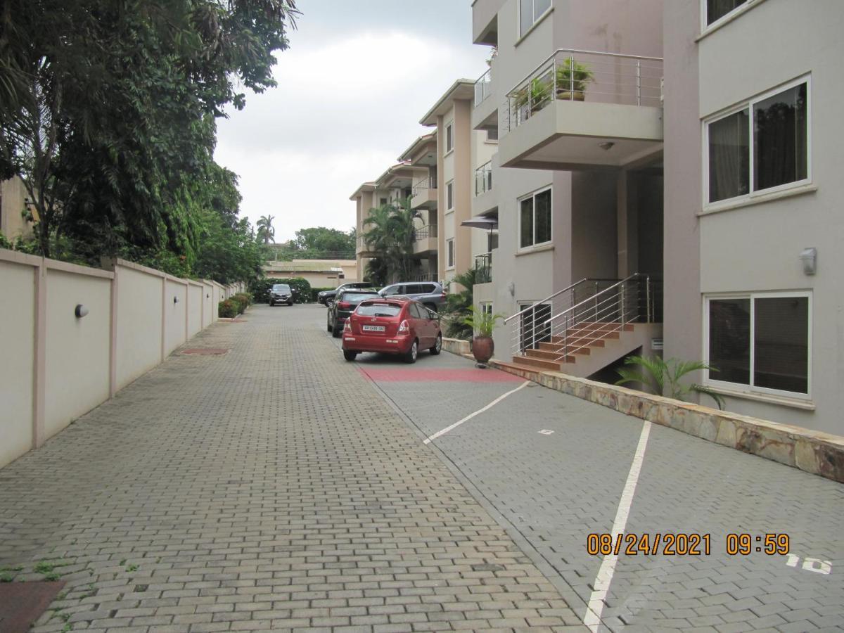 Bertha'S Court D-Plus Apartments Dzorwulu Exterior foto