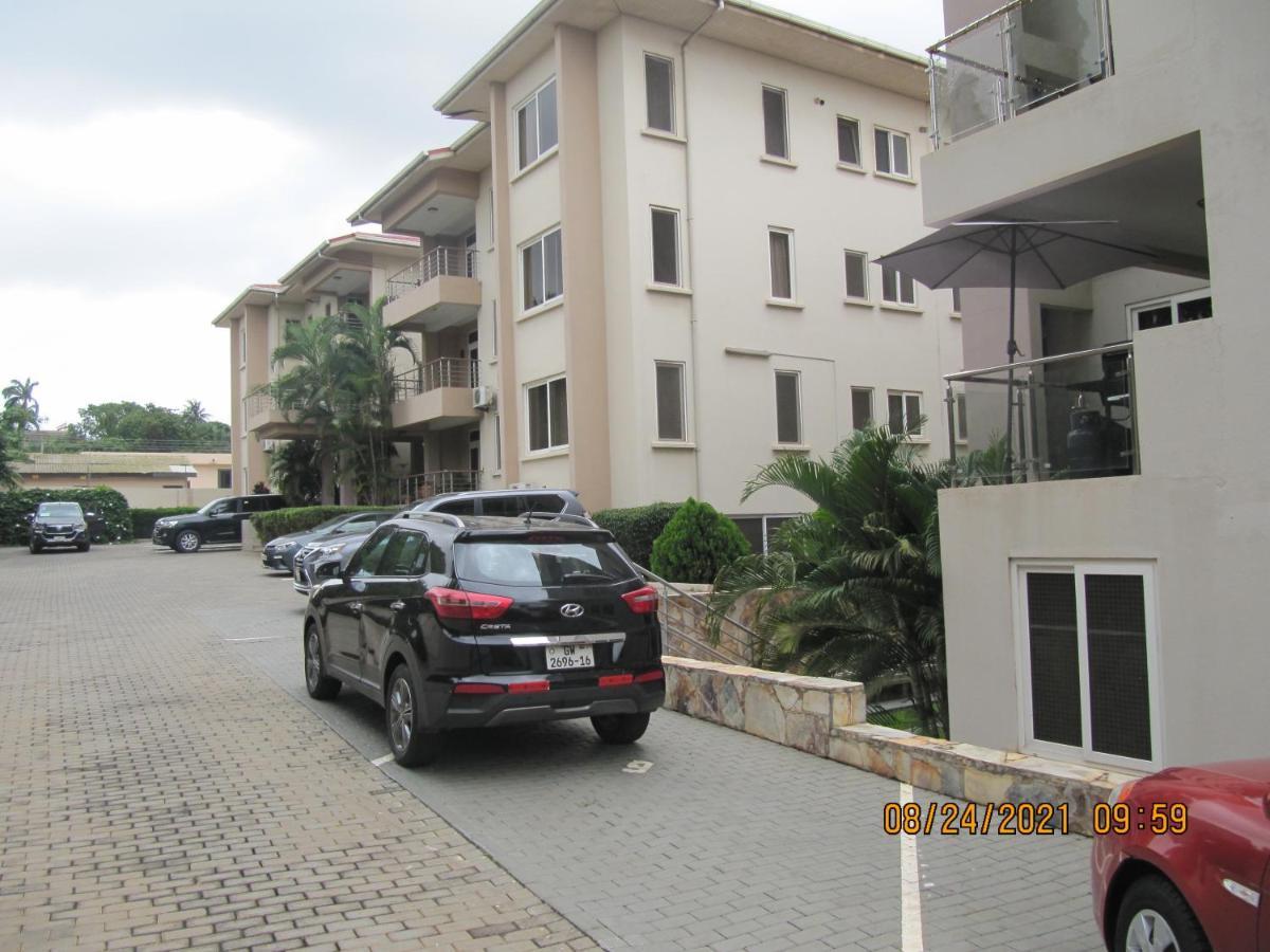 Bertha'S Court D-Plus Apartments Dzorwulu Exterior foto