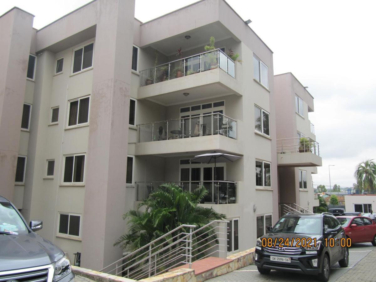 Bertha'S Court D-Plus Apartments Dzorwulu Exterior foto
