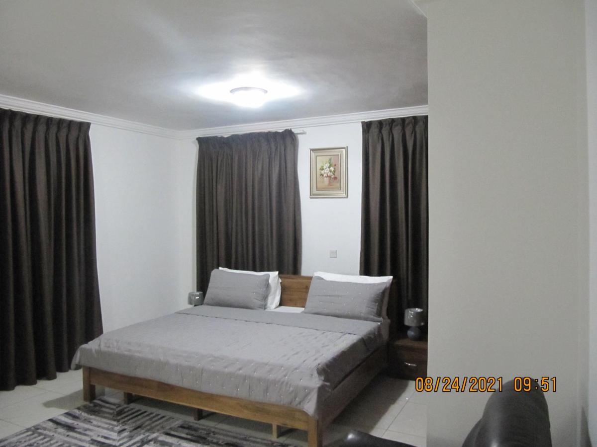 Bertha'S Court D-Plus Apartments Dzorwulu Exterior foto